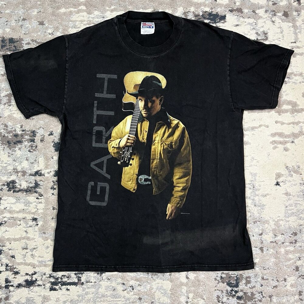 Vintage 1998 Garth Brooks T-Shirt Men's Size L Hanes Guitar Country Music